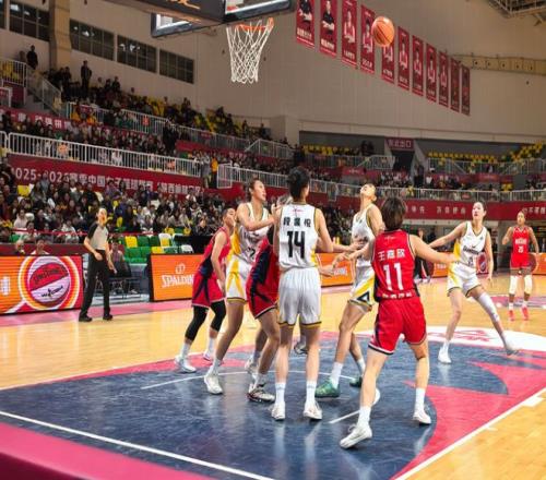 巅峰对决回,人激战骑士,连续两场胜,滚球购买平台,滚球平台官方网站,滚球平台,(集团)官方网站,十大滚球购买平台